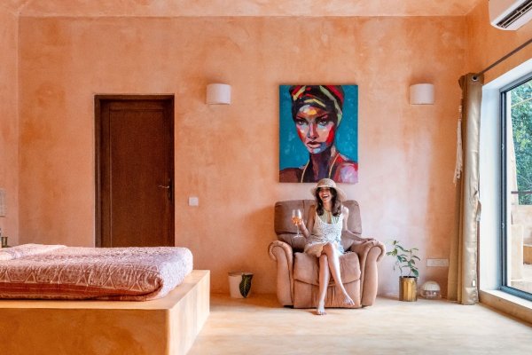 Image Title Goes Here